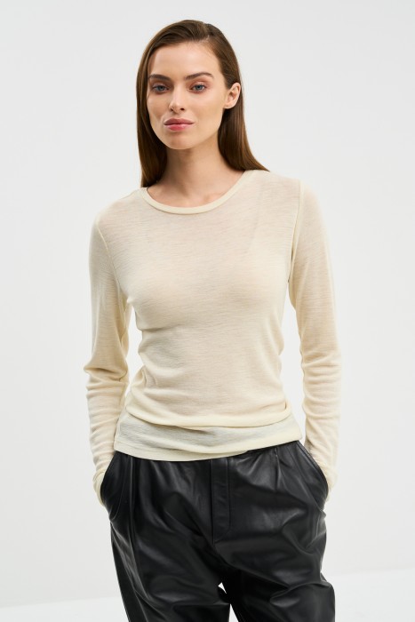 лонгслив из шерсти от бренда снежная королева вид слева