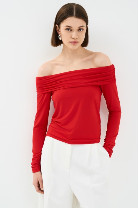 лонгслив с открытыми плечами от бренда снежная королева вид слева