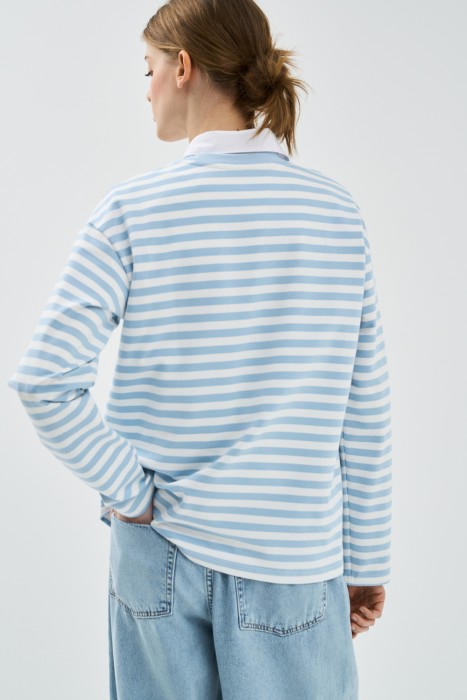 лонгслив в полоску по цене 1350 руб вид справа