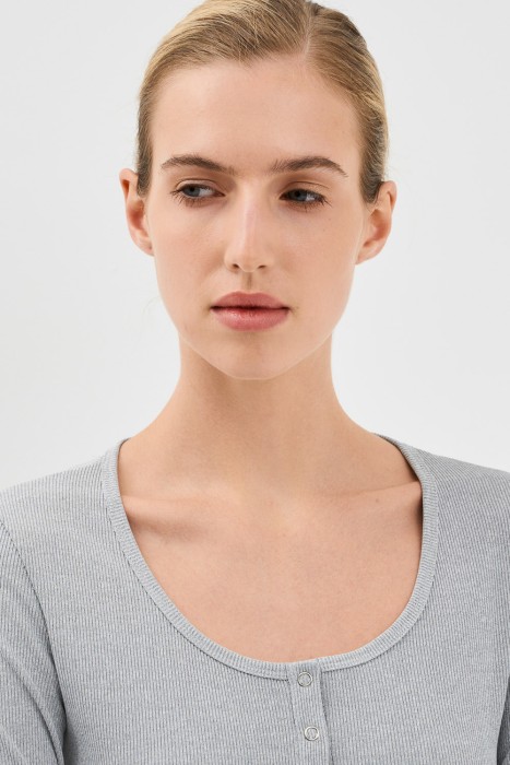 лонгслив в рубчик от бренда снежная королева вид слева