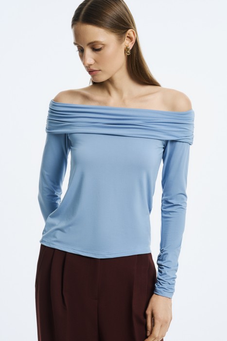 лонгслив от бренда снежная королева вид слева