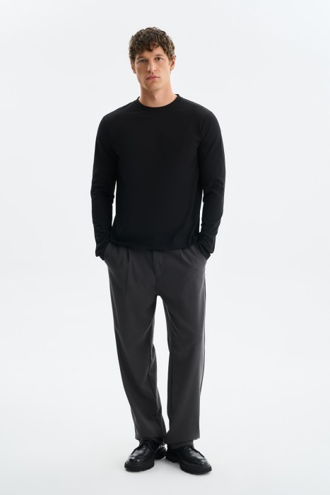 лонгслив от бренда снежная королева вид слева