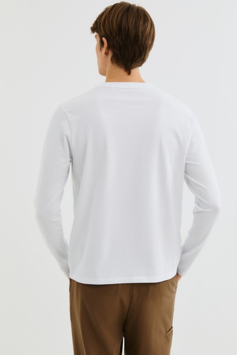 лонгслив из россии вид сбоку