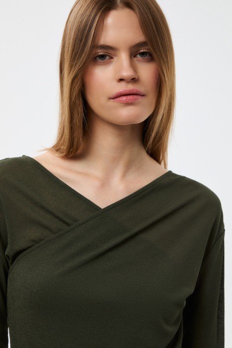 лонгслив из россии вид сбоку