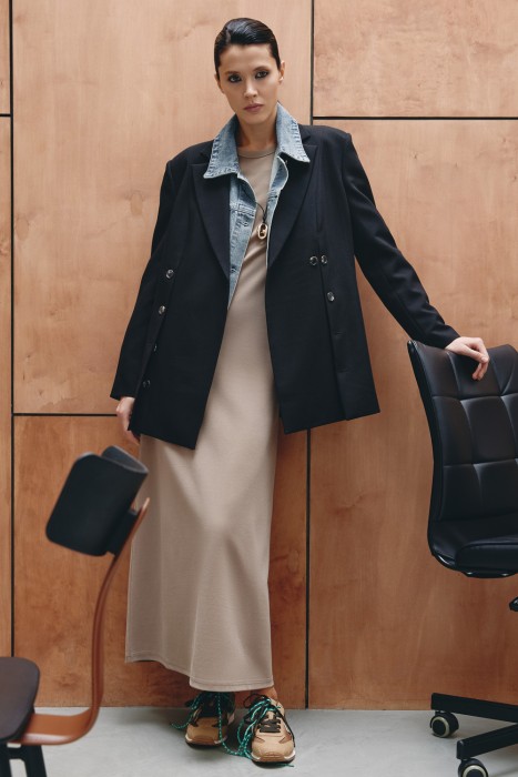 макси-платье без рукавов от бренда снежная королева вид слева