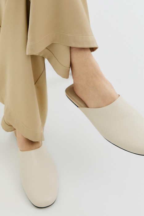 мюли из натуральной кожи из россии вид сбоку