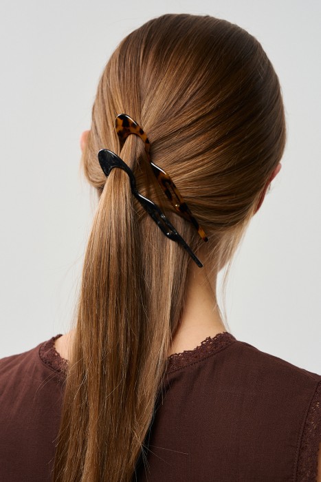 набор заколок от бренда снежная королева вид слева