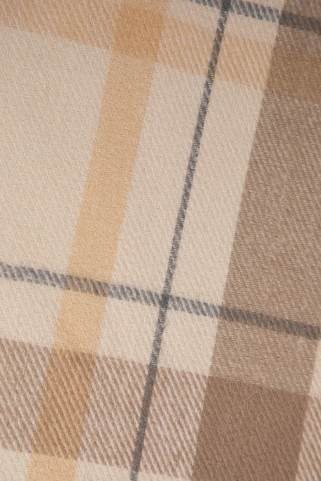 палантин в клетку от бренда снежная королева вид слева