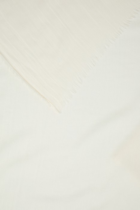 палантин от бренда снежная королева вид слева