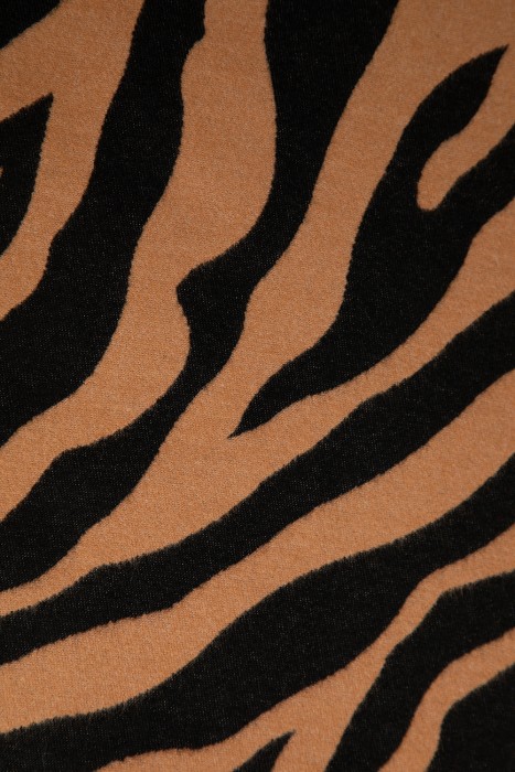 палантин от бренда снежная королева вид слева