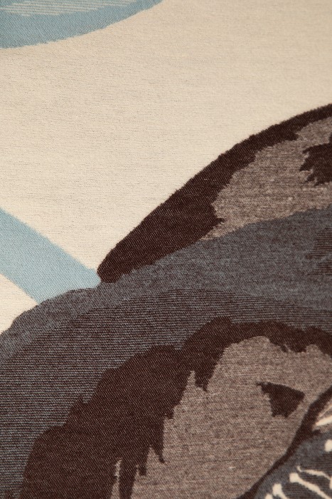 палантин от бренда снежная королева вид слева