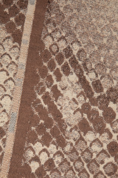 палантин от бренда снежная королева вид слева