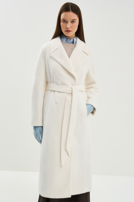 пальто из фактурной ткани от бренда снежная королева вид слева