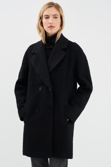 пальто из фактурной ткани от бренда снежная королева вид слева