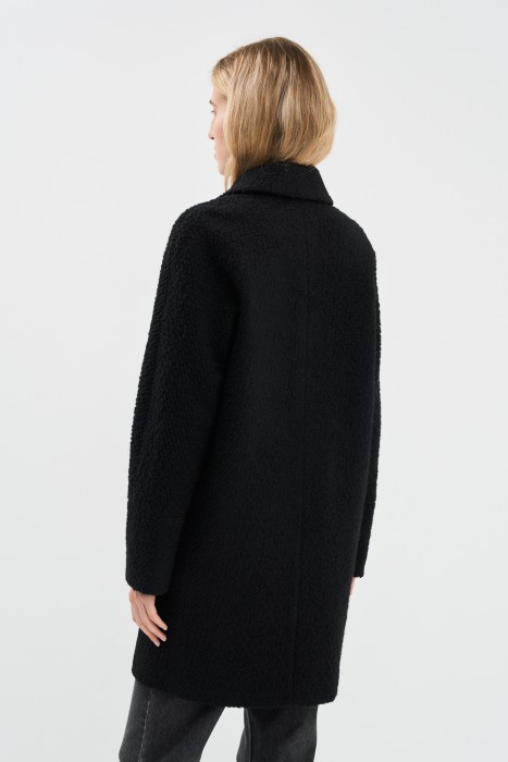 пальто из фактурной ткани по цене 11410 руб вид справа