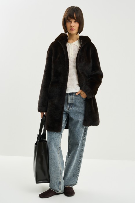 пальто из шерсти с капюшоном из россии вид сбоку