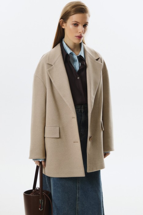 пальто-пиджак от бренда снежная королева вид слева