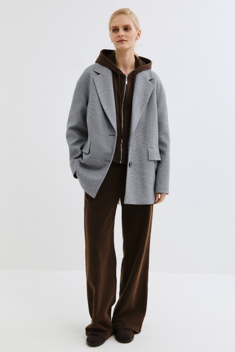 пальто-пиджак по цене 6900 руб вид справа