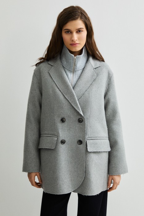 пальто-пиджак от бренда снежная королева вид слева