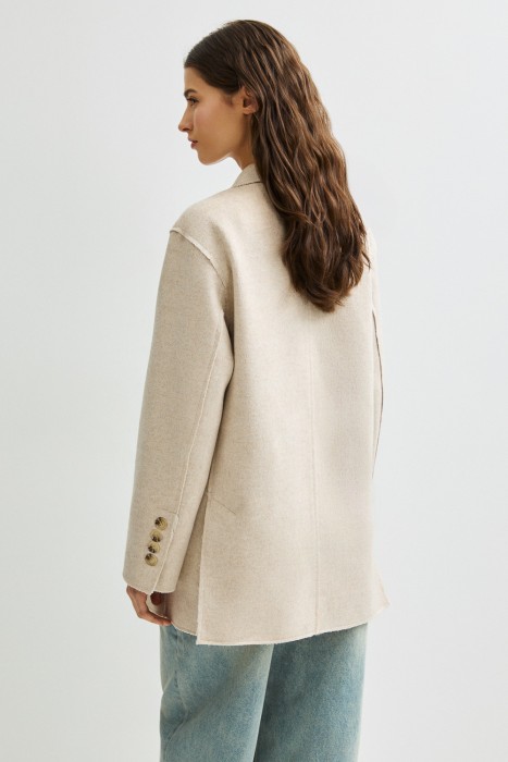 пальто-пиджак по цене 12760 руб вид справа