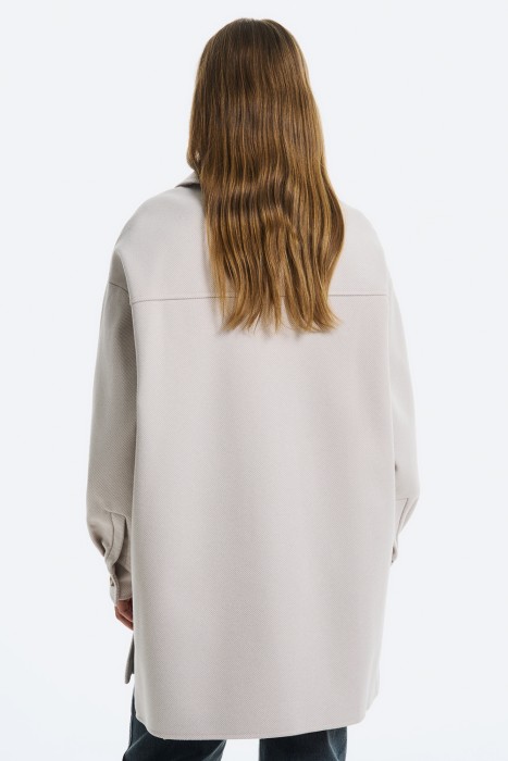 пальто-рубашка по цене 7890 руб вид справа