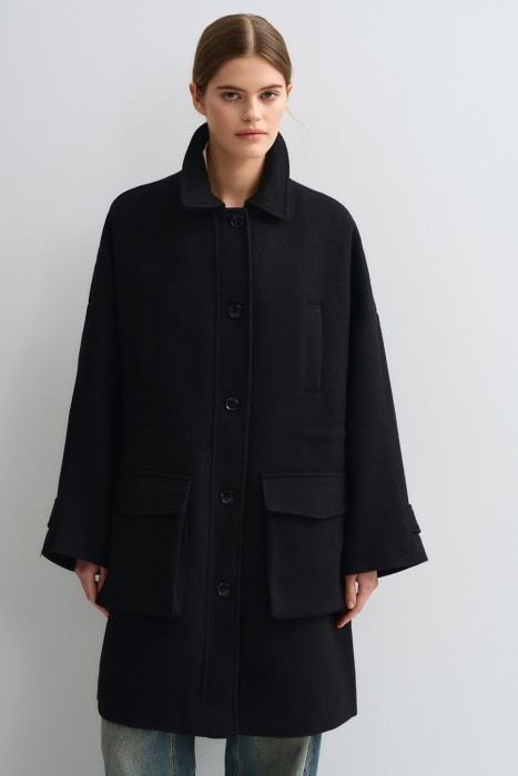 пальто с накладными карманами от бренда снежная королева вид слева