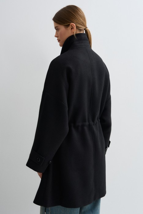 пальто с накладными карманами из россии вид сбоку