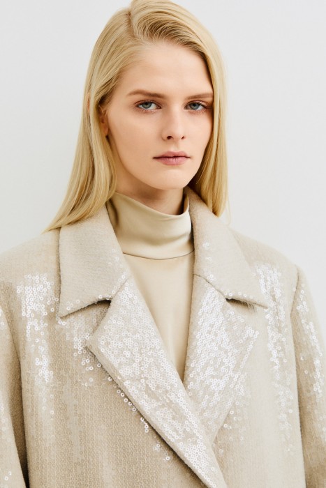 пальто с пайетками по цене 16880 руб вид справа