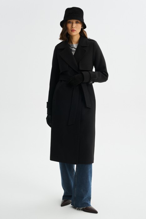 пальто с поясом от бренда снежная королева вид слева