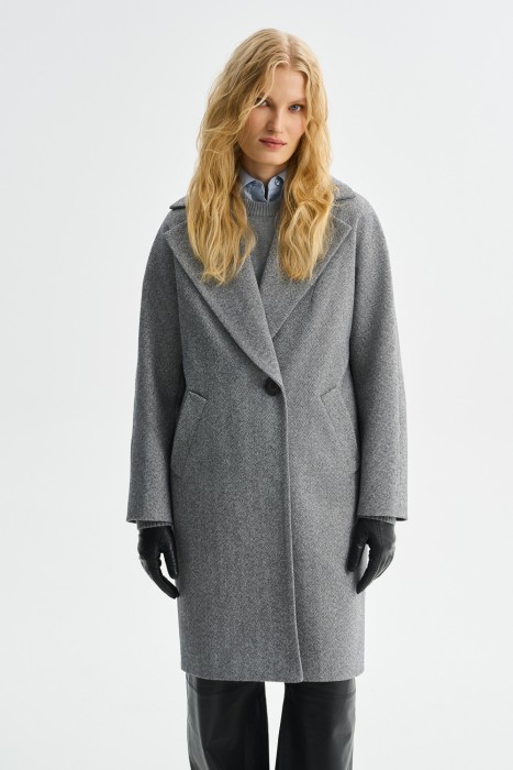 пальто с поясом от бренда снежная королева вид слева