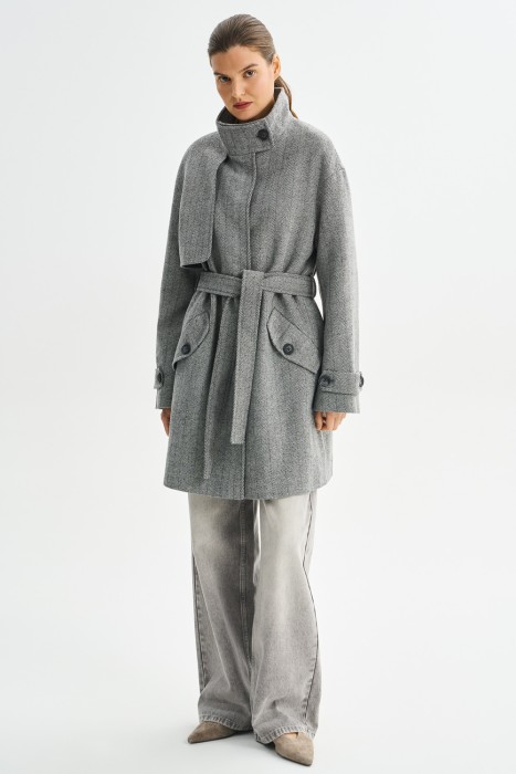 пальто с поясом от бренда снежная королева вид слева