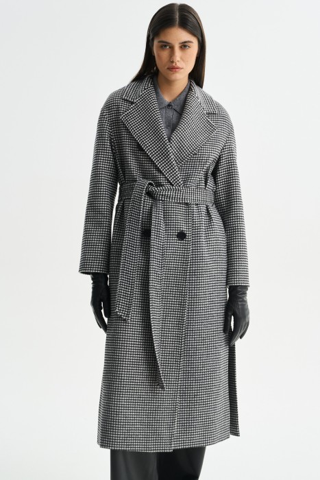 пальто с поясом от бренда снежная королева вид слева