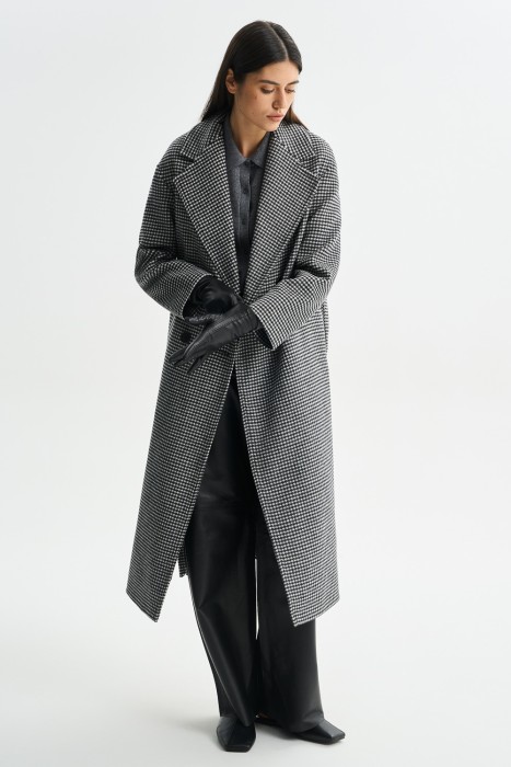 пальто с поясом из россии вид сбоку