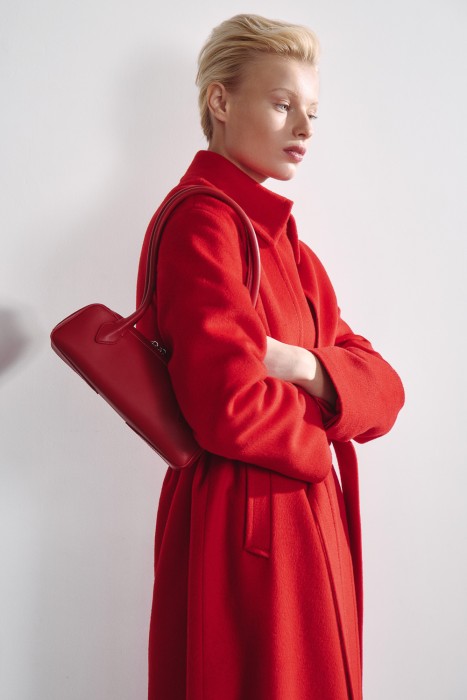 пальто с поясом от бренда снежная королева вид слева