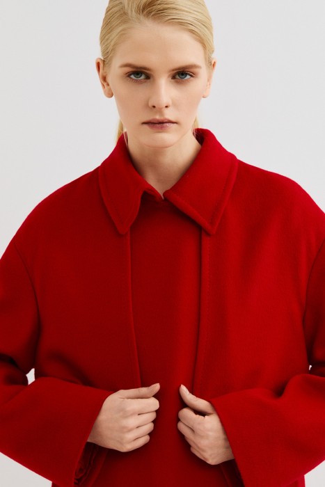 пальто с поясом из россии вид сбоку