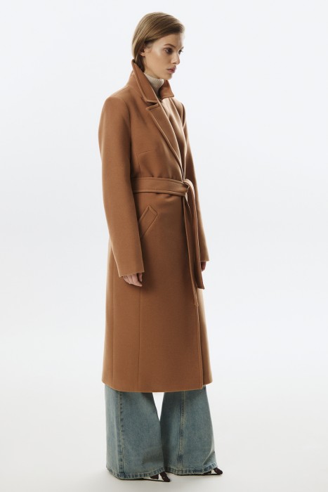 пальто с поясом по цене 8820 руб вид справа