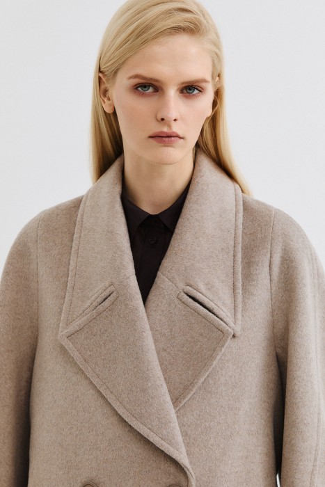 пальто с поясом из россии вид сбоку