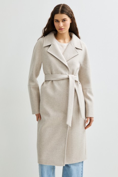 пальто с поясом от бренда снежная королева вид слева