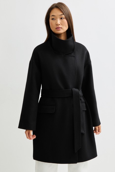 пальто с поясом от бренда снежная королева вид слева