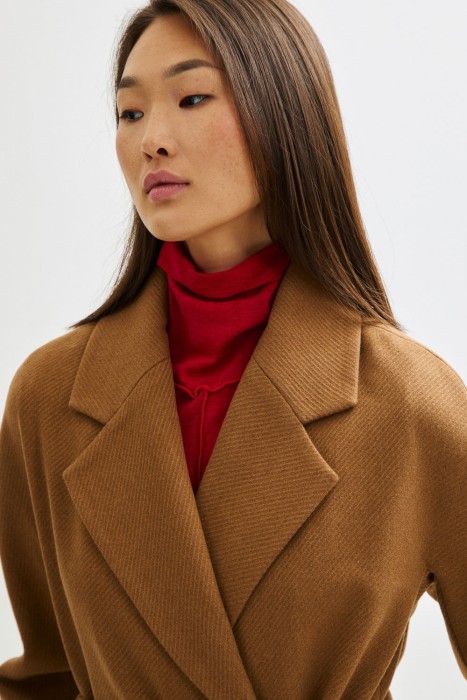 пальто с поясом из россии вид сбоку