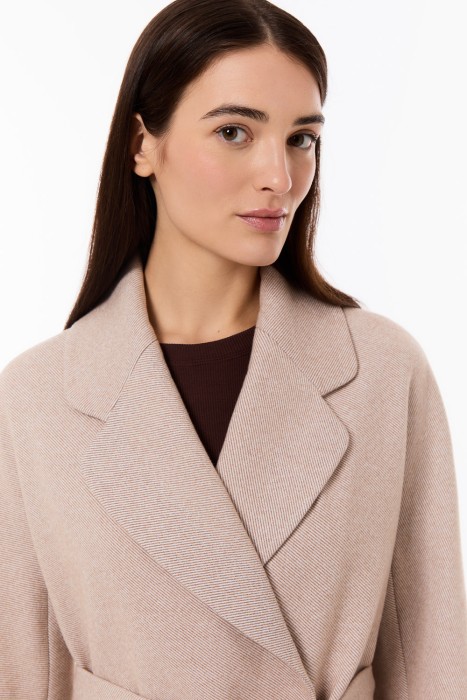 пальто с поясом из россии вид сбоку