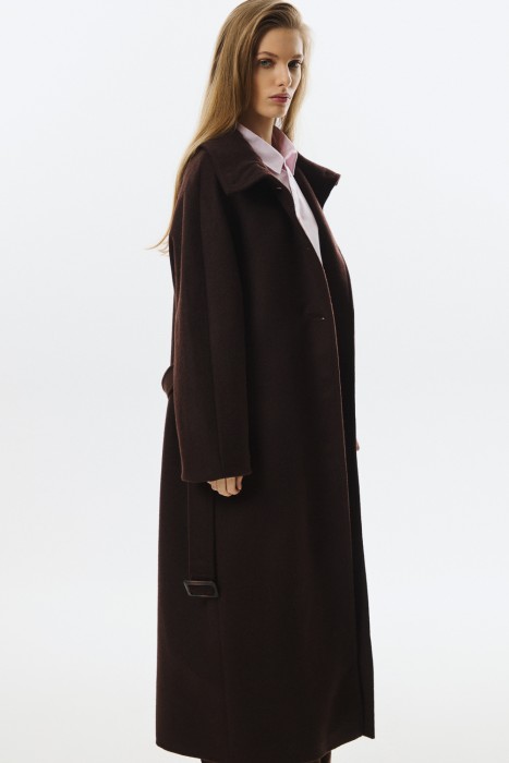 пальто с ремнем из россии вид сбоку