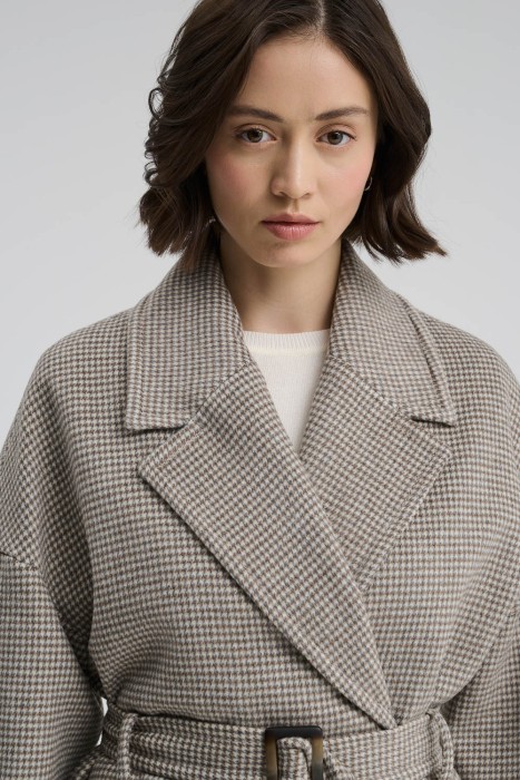 пальто с текстильным ремнем из россии вид сбоку