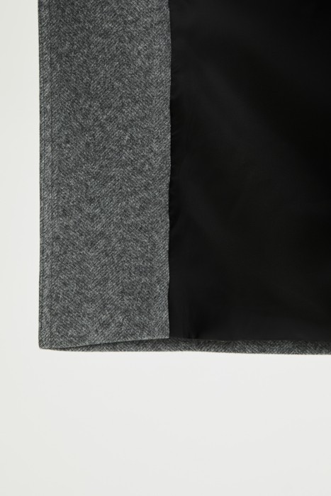 пальто с воротником-стойкой по цене 10550 руб вид справа