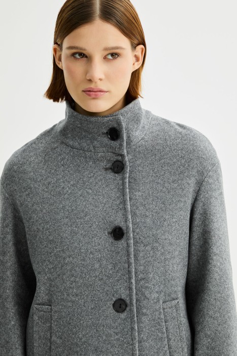 пальто с воротником-стойкой из россии вид сбоку