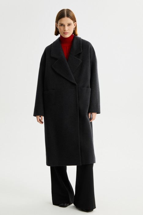 пальто свободного силуэта от бренда снежная королева вид слева