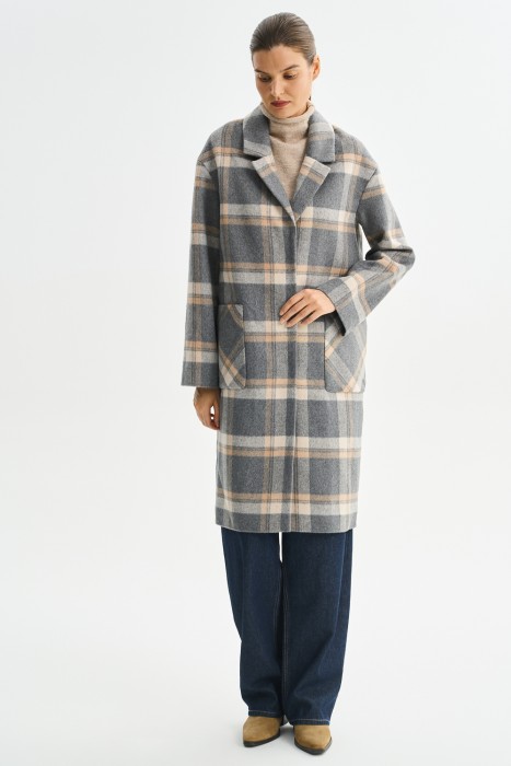 пальто в клетку от бренда снежная королева вид слева