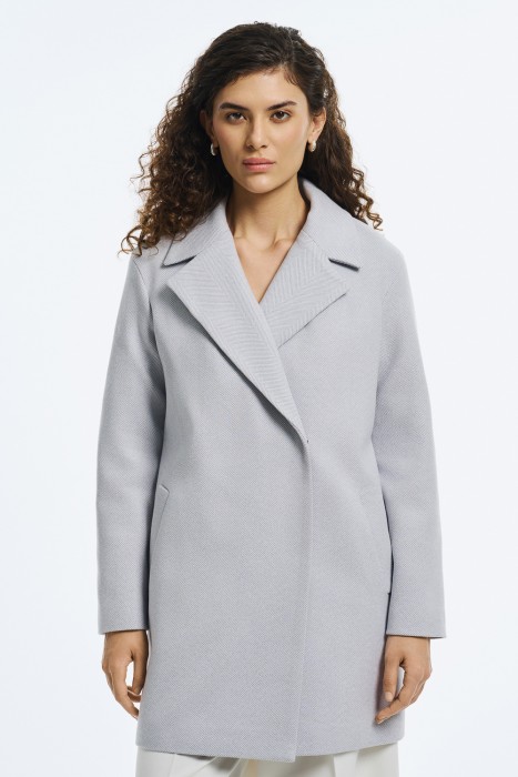 пальто от бренда снежная королева вид слева