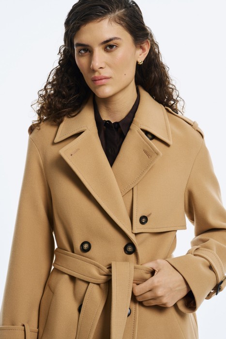 пальто из россии вид сбоку