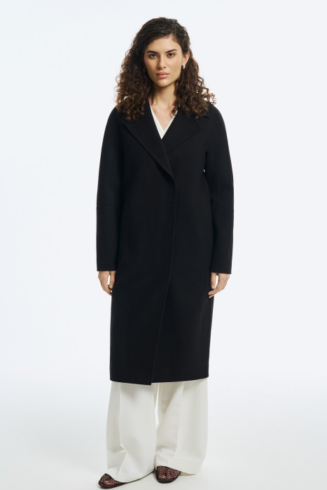 пальто от бренда снежная королева вид слева